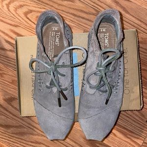 Toms grey suede lace up ankle booties